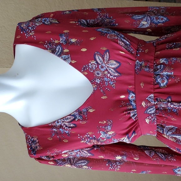 🆕FRANCESCA'S COLLECTION Mi Ami Burgundy V-Neck Floral Long Sleeve Dress SIZE: S - Picture 2 of 15